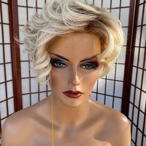 Belle Tress “Kahlua” Wig NWT “Bombshell” Curly